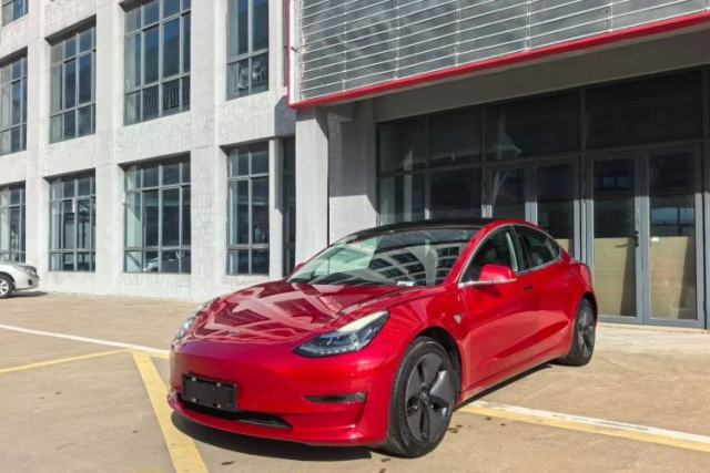 Tesla Model 3 2019 Long-Range Rear-Wheel-Drive Version с пробегом