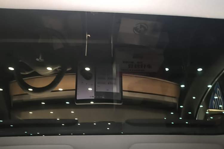 Used Tesla Model 3 2019 Long-Range Rear-Wheel-Drive Version Headliner
