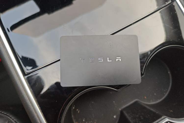 Used Tesla Model 3 2019 Standard Range Rear-Drive Upgraded Version Interior 1