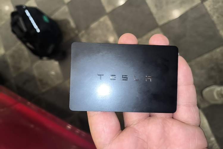 Used Tesla Model 3 2019 Long-Range Rear-Wheel-Drive Version Interior 1