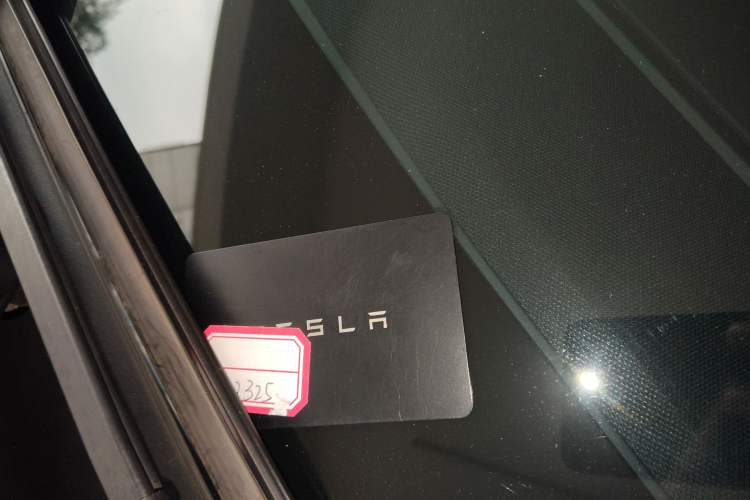 Used Tesla Model 3 2019 Standard Range Rear-Drive Upgraded Version Interior 1