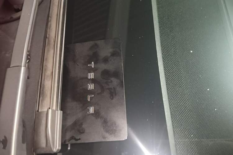 Used Tesla Model 3 2019 Long-Range All-Wheel-Drive Version Interior 1