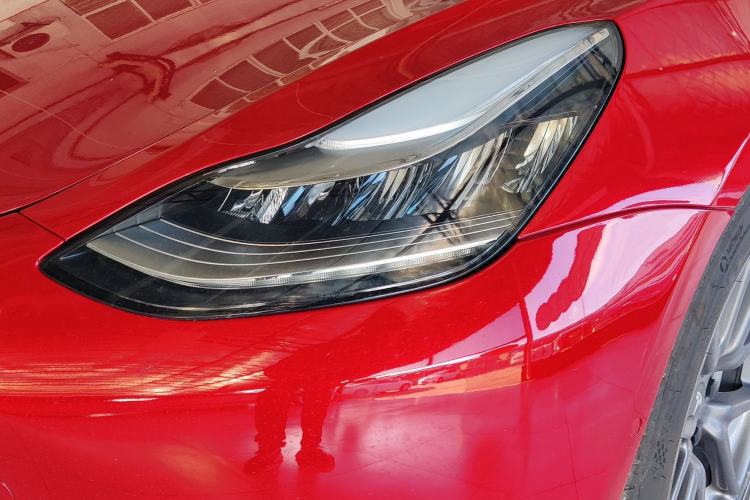 Used Tesla Model 3 2019 Long-Range All-Wheel-Drive Version Interior 2