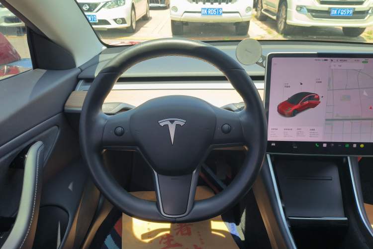 Used Tesla Model 3 2019 Long-Range All-Wheel-Drive Version Interior 2