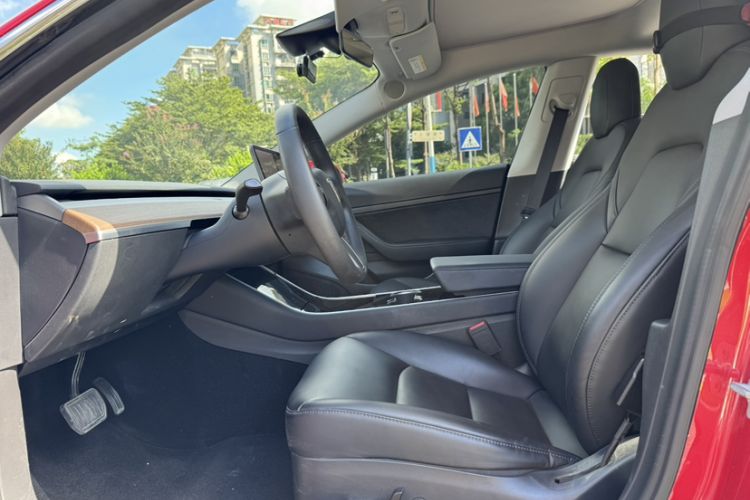 Used Tesla Model 3 2019 Standard Range Rear-Drive Upgraded Version Interior 2