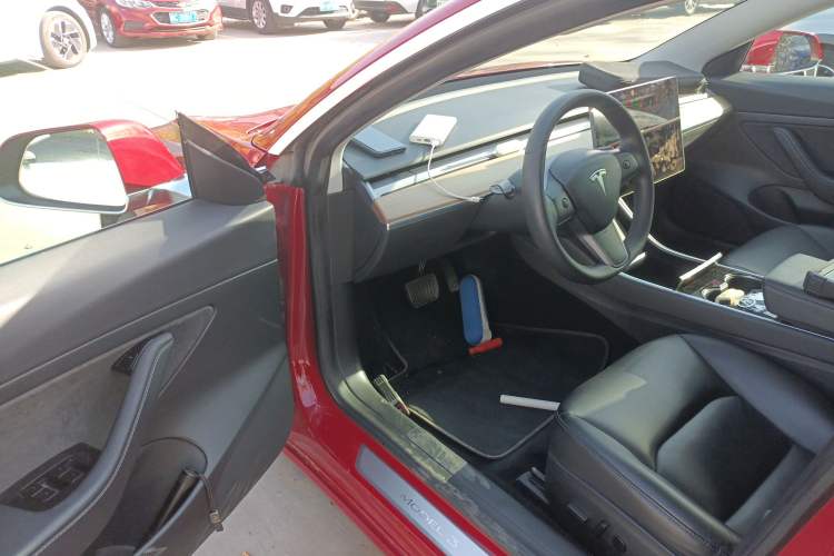 Used Tesla Model 3 2019 Standard Range Rear-Drive Upgraded Version Interior 3