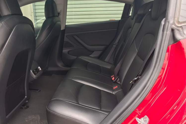 Used Tesla Model 3 2019 Standard Range Rear-Drive Upgraded Version Interior 3