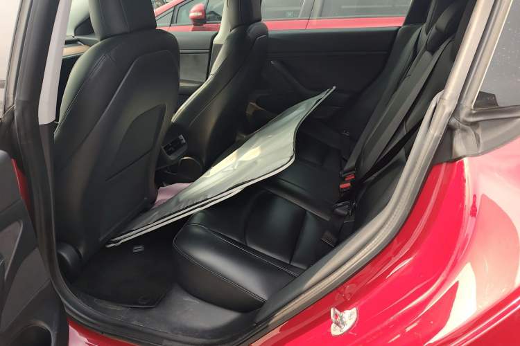 Used Tesla Model 3 2019 Standard Range Rear-Drive Upgraded Version Interior 4