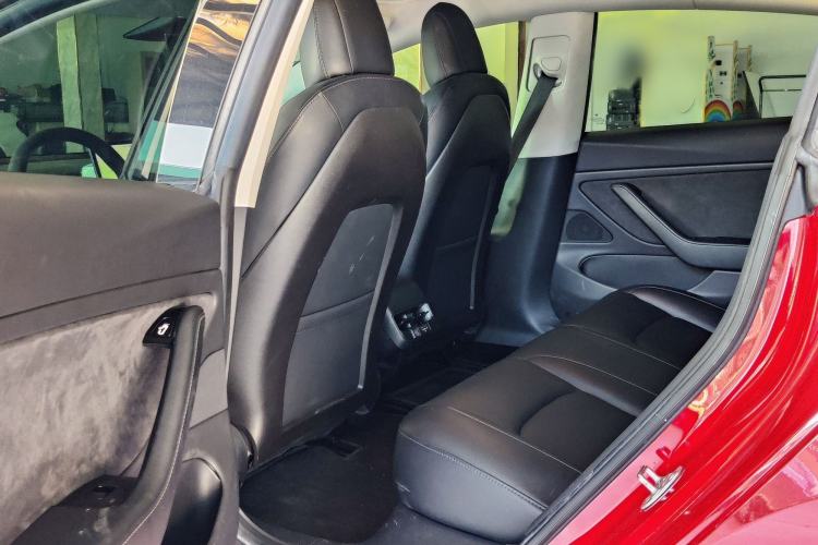 Used Tesla Model 3 2019 Long-Range All-Wheel-Drive Version Interior 6
