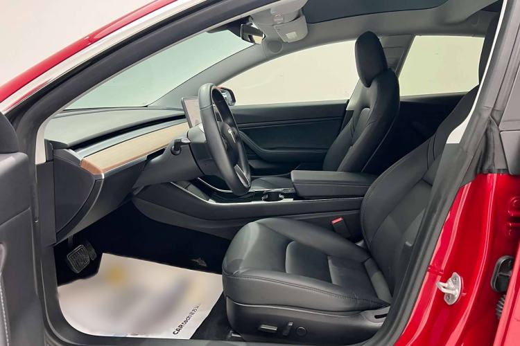 Used Tesla Model 3 2019 Long-Range Rear-Wheel-Drive Version Interior 6