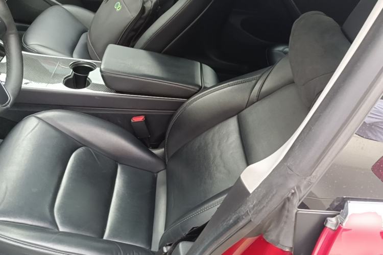 Used Tesla Model 3 2019 Long-Range All-Wheel-Drive Version Left Front Seat