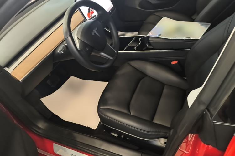 Used Tesla Model 3 2019 Long-Range Rear-Wheel-Drive Version Left Front Seat