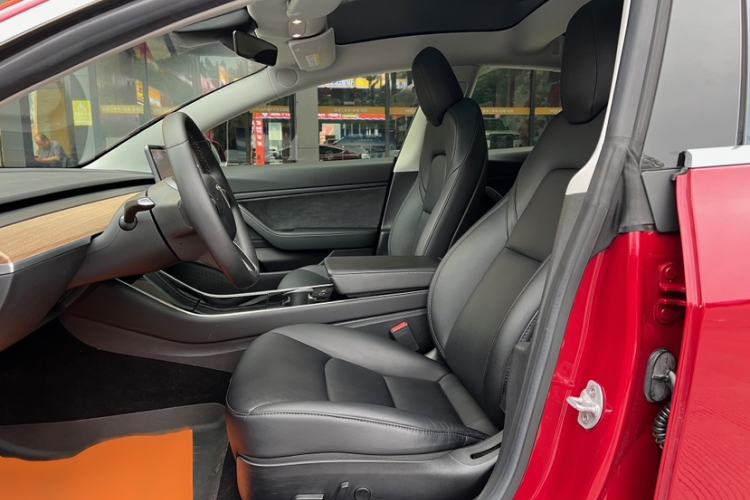 Used Tesla Model 3 2019 Long-Range All-Wheel-Drive Version Left Front Seat
