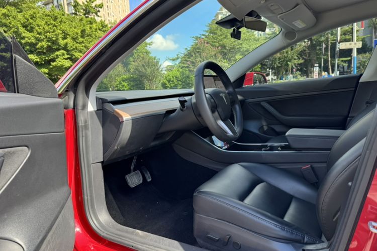 Used Tesla Model 3 2019 Standard Range Rear-Drive Upgraded Version Left Front Seat
