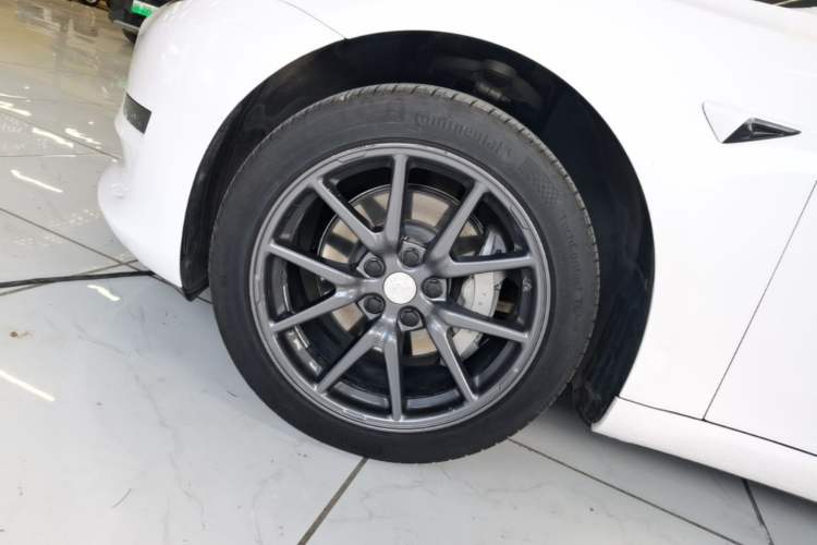 Used Tesla Model 3 2019 Standard Range Rear-Drive Upgraded Version Left Front Wheel Hub