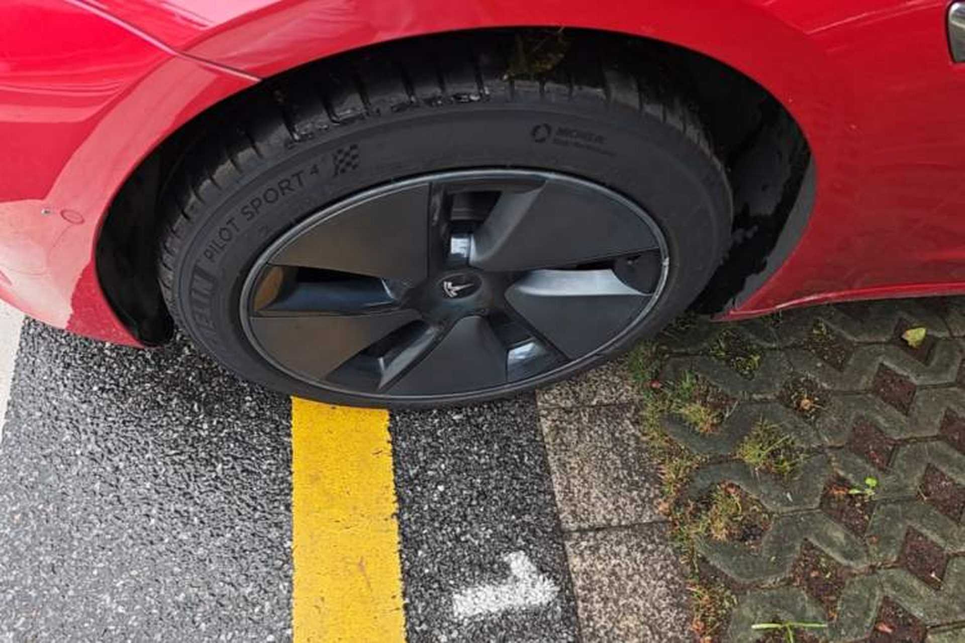 Used Tesla Model 3 2019 Standard Range Rear-Drive Upgraded Version Left Front Wheel Hub