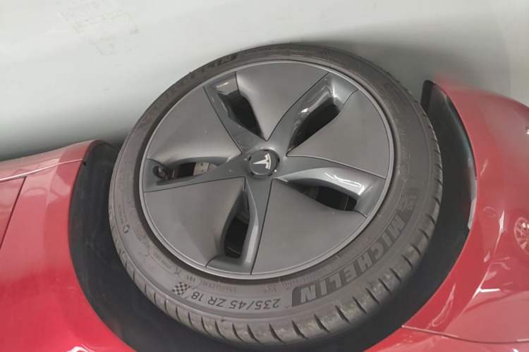 Used Tesla Model 3 2019 Standard Range Rear-Drive Upgraded Version Left Front Wheel Hub