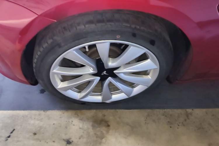 Used Tesla Model 3 2019 Standard Range Rear-Drive Upgraded Version Left Front Wheel Hub