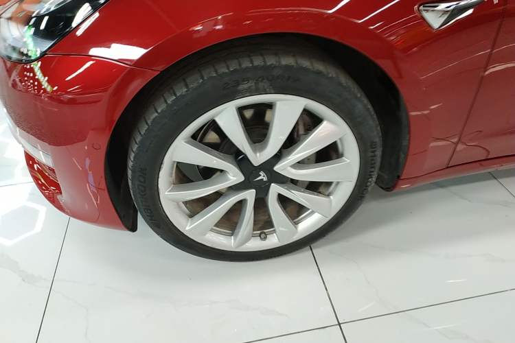 Used Tesla Model 3 2019 Long-Range Rear-Wheel-Drive Version Left Front Wheel Hub