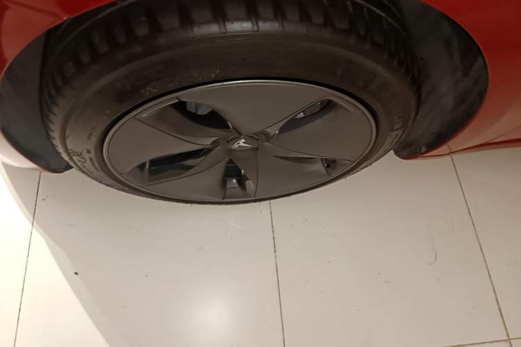 Used Tesla Model 3 2019 Standard Range Rear-Drive Upgraded Version Left Front Wheel Hub