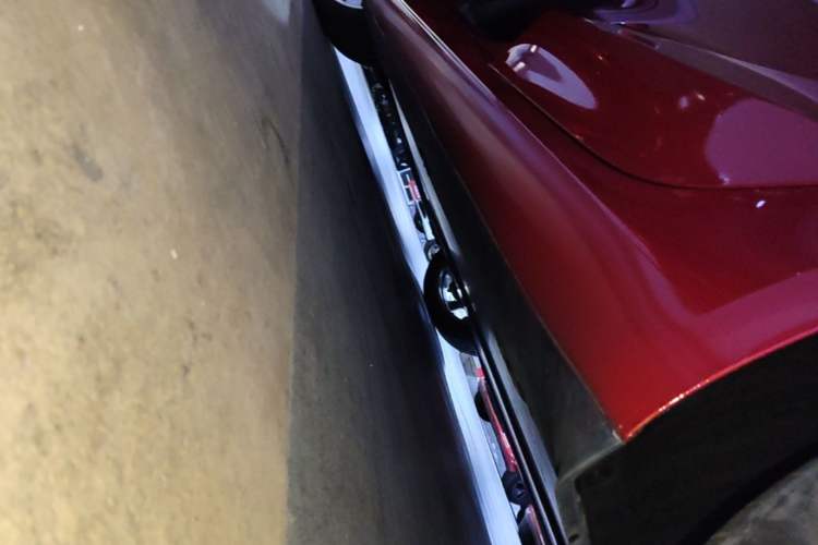 Used Tesla Model 3 2019 Standard Range Rear-Drive Upgraded Version Left Side Sill