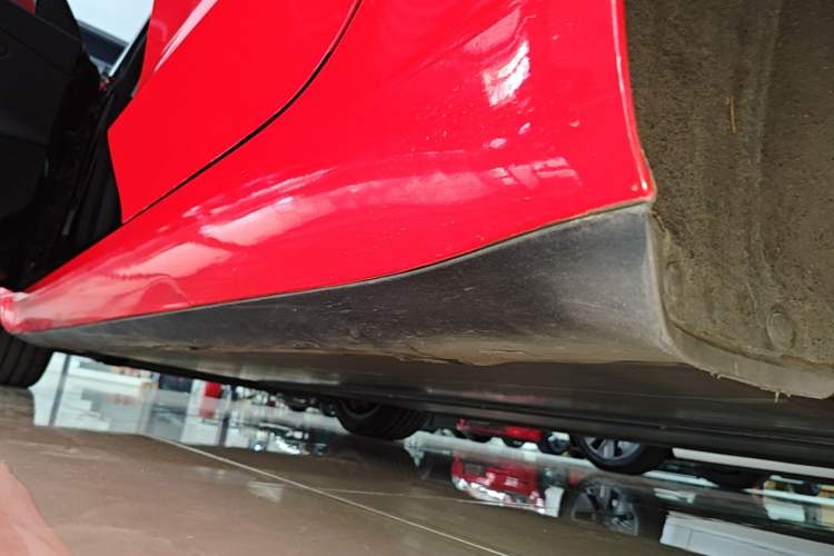 Used Tesla Model 3 2019 Long-Range Rear-Wheel-Drive Version Left Side Sill
