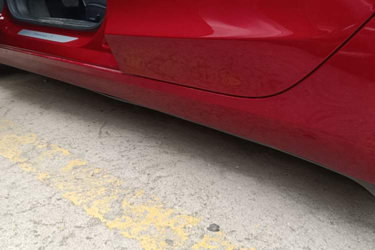 Used Tesla Model 3 2019 Long-Range All-Wheel-Drive Version Left Side Sill