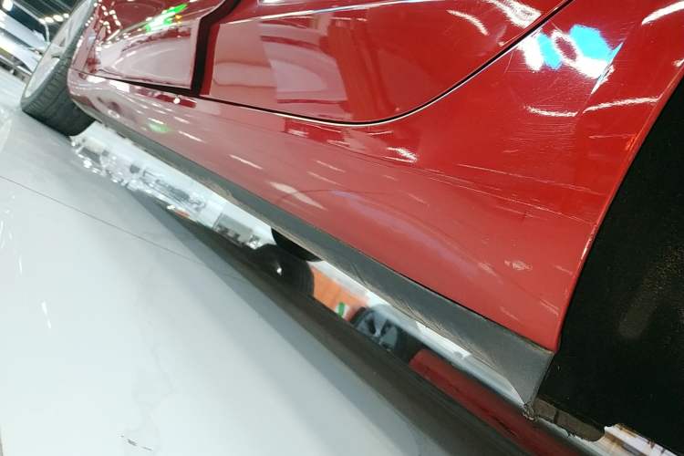 Used Tesla Model 3 2019 Long-Range Rear-Wheel-Drive Version Left Side Sill