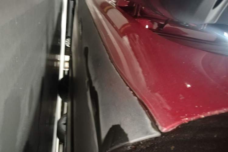 Used Tesla Model 3 2019 Long-Range All-Wheel-Drive Version Left Side Sill