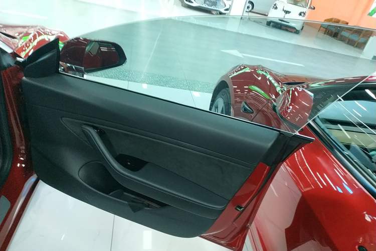 Used Tesla Model 3 2019 Long-Range Rear-Wheel-Drive Version Right Front Door Interior