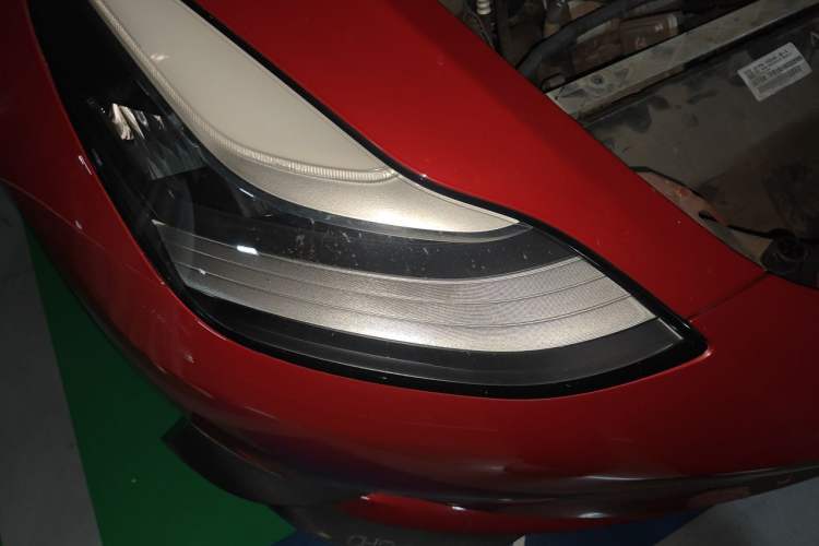 Used Tesla Model 3 2019 Long-Range All-Wheel-Drive Version Right Front Headlight