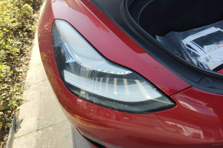Used Tesla Model 3 2019 Long-Range Rear-Wheel-Drive Version Right Front Headlight