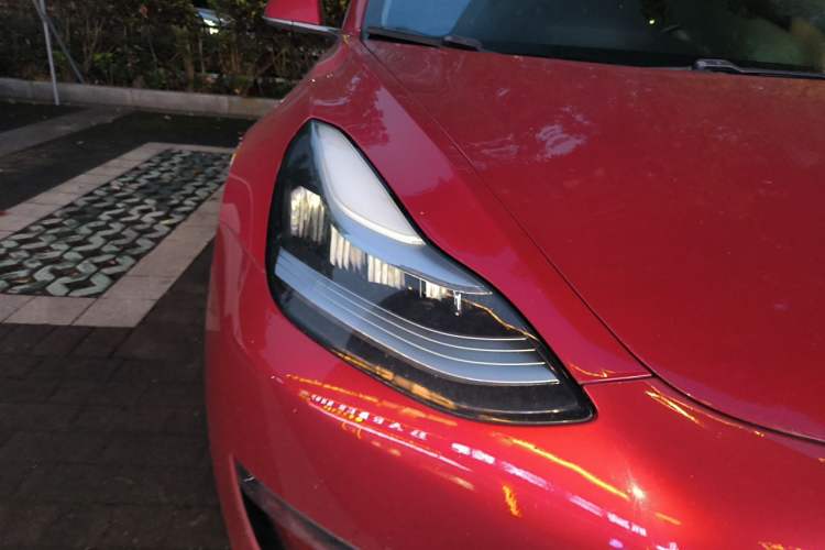 Used Tesla Model 3 2019 Long-Range Rear-Wheel-Drive Version Right Front Headlight