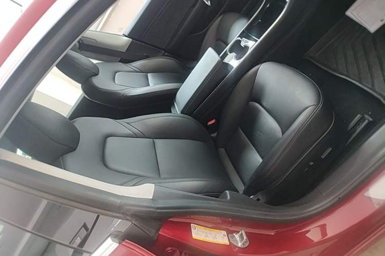 Used Tesla Model 3 2019 Long-Range Rear-Wheel-Drive Version Right Front Seat