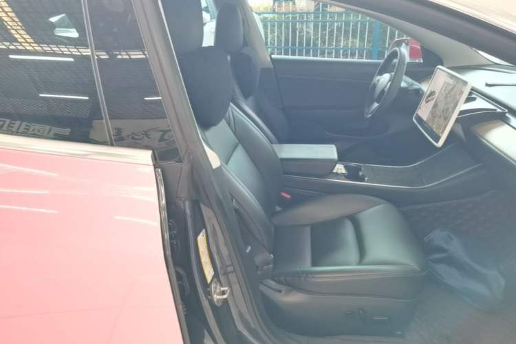 Used Tesla Model 3 2019 Standard Range Rear-Drive Upgraded Version Right Front Seat