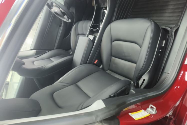 Used Tesla Model 3 2019 Standard Range Rear-Wheel Drive Upgraded Version (60 kWh) Right Front Seat