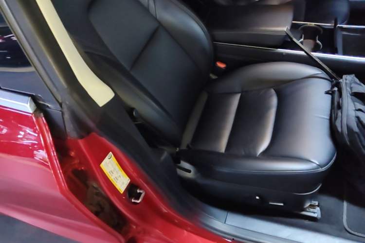 Used Tesla Model 3 2019 Standard Range Rear-Drive Upgraded Version Right Front Seat