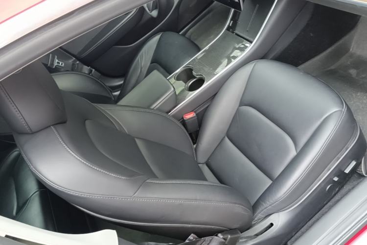 Used Tesla Model 3 2019 Long-Range All-Wheel-Drive Version Right Front Seat