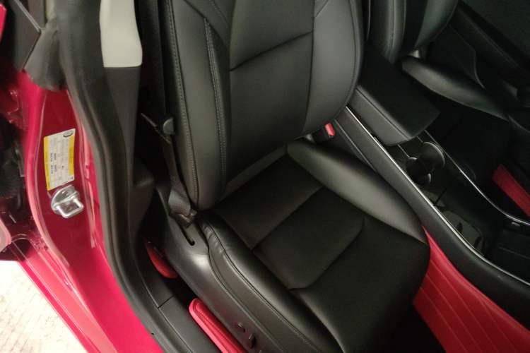 Used Tesla Model 3 2019 Standard Range Rear-Drive Upgraded Version Right Front Seat
