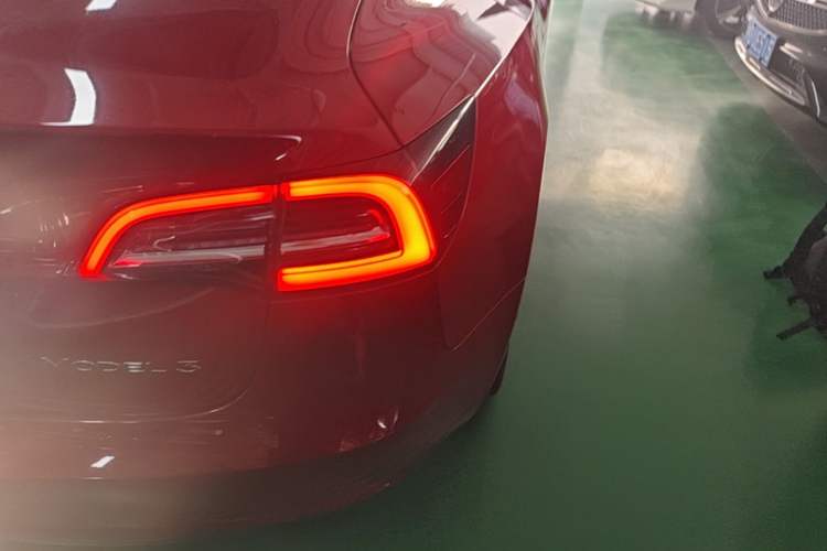 Used Tesla Model 3 2019 Standard Range Rear-Drive Upgraded Version Right Rear Taillight