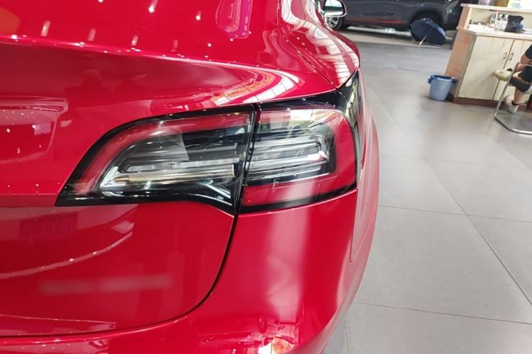 Used Tesla Model 3 2019 Long-Range All-Wheel-Drive Version Right Rear Taillight