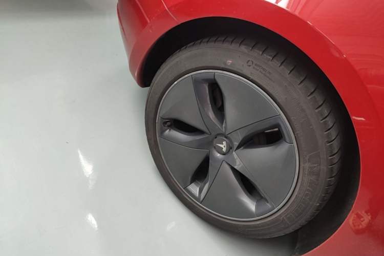 Used Tesla Model 3 2019 Standard Range Rear-Drive Upgraded Version Right Rear Wheel Hub
