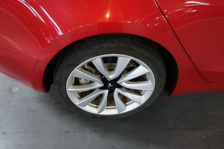 Used Tesla Model 3 2019 Standard Range Rear-Drive Upgraded Version Right Rear Wheel Hub