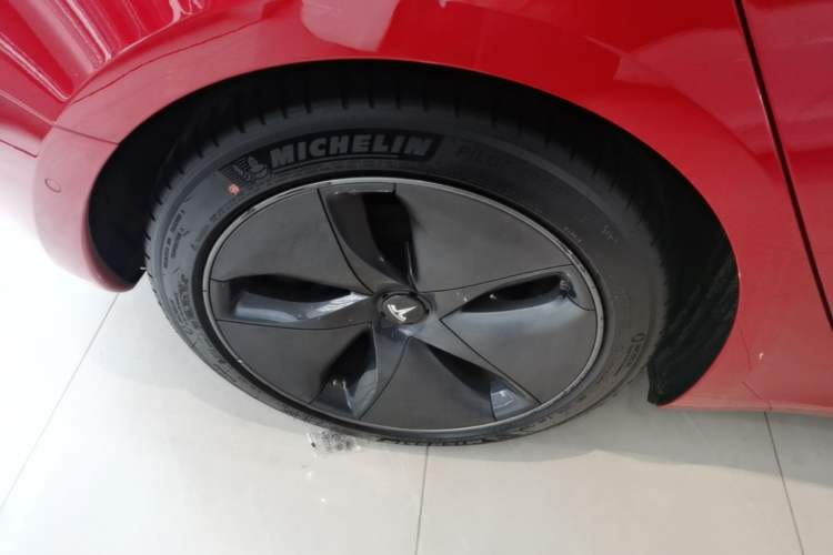 Used Tesla Model 3 2019 Standard Range Rear-Drive Upgraded Version Right Rear Wheel Hub