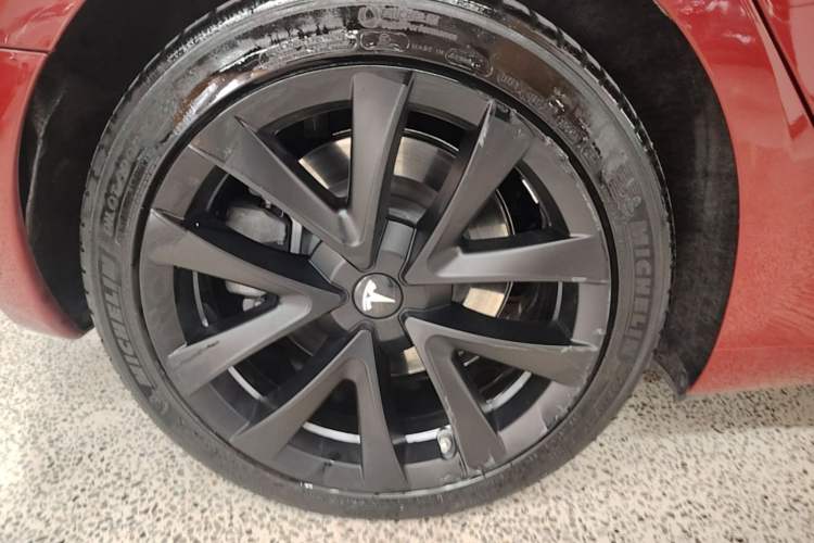 Used Tesla Model 3 2019 Long-Range All-Wheel-Drive Version Right Rear Wheel Hub