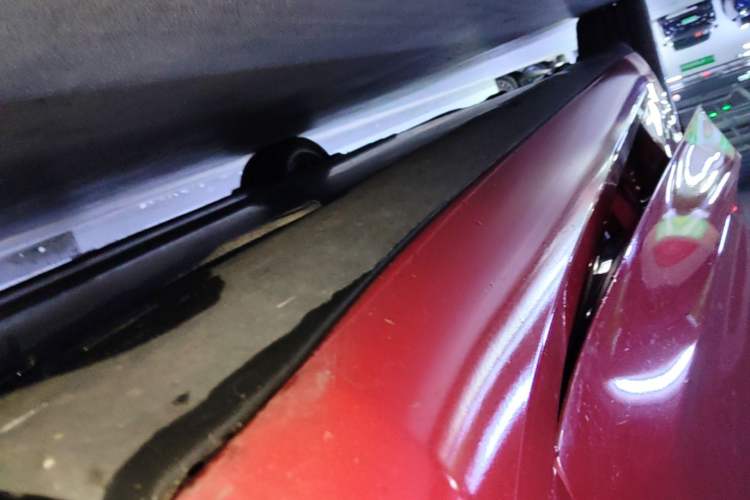 Used Tesla Model 3 2019 Standard Range Rear-Drive Upgraded Version Right Side Sill