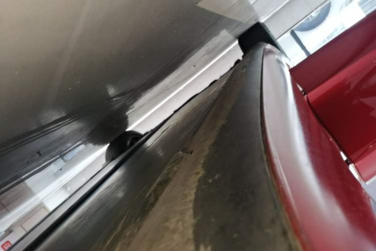 Used Tesla Model 3 2019 Standard Range Rear-Drive Upgraded Version Right Side Sill