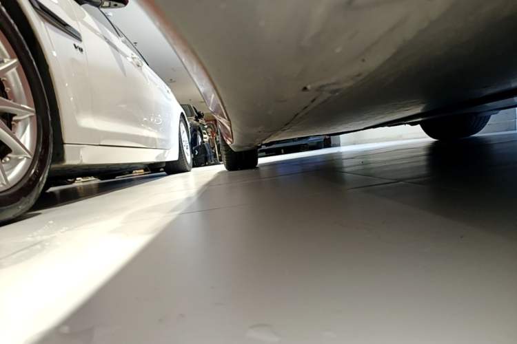 Used Tesla Model 3 2019 Standard Range Rear-Drive Upgraded Version Right Side Sill