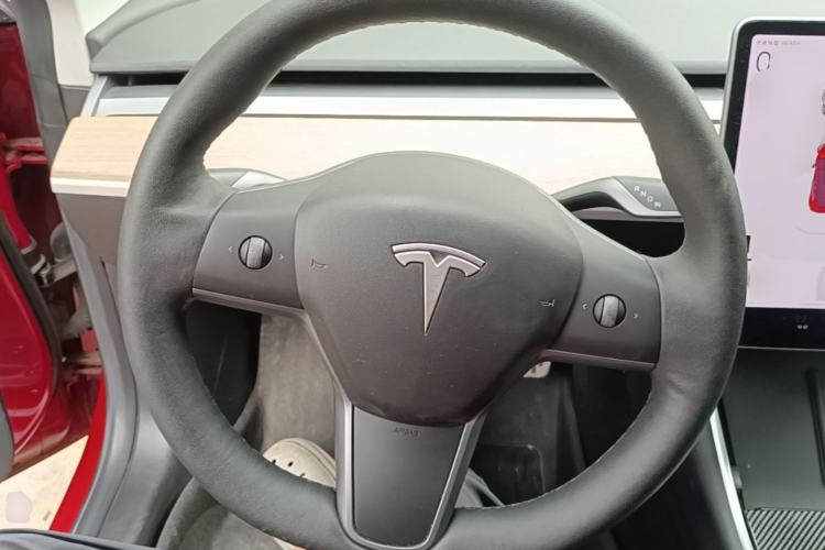 Used Tesla Model 3 2019 Long-Range All-Wheel-Drive Version Steering Wheel