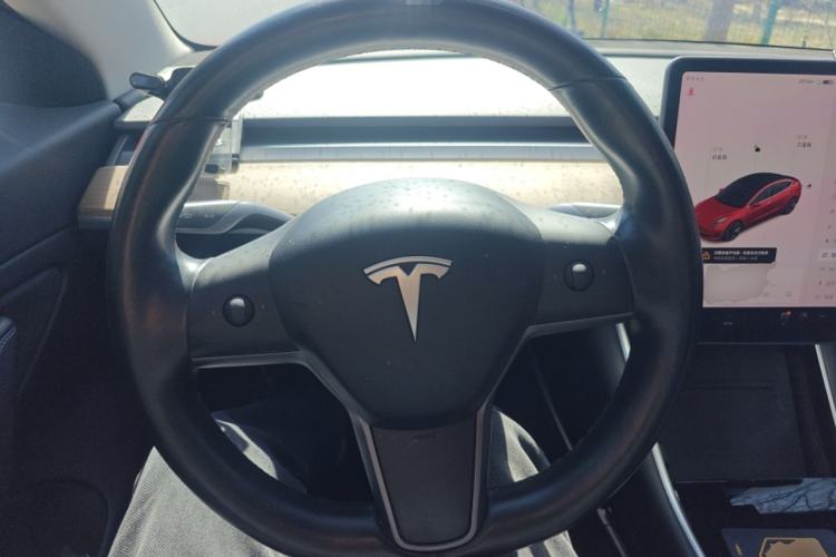 Used Tesla Model 3 2019 Long-Range All-Wheel-Drive Version Steering Wheel
